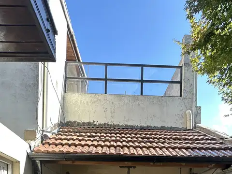 PH interno 3 ambientes/ Banfield. Chacabuco 736