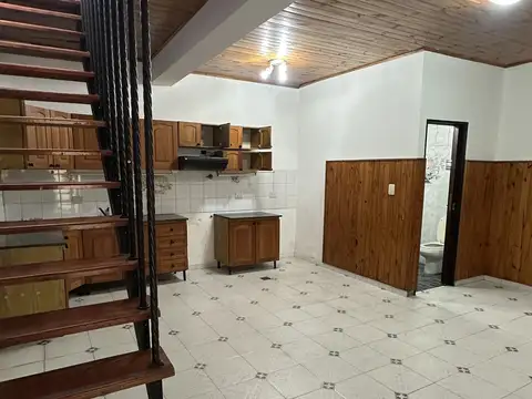 Depto Tipo Casa en Alquiler de 2 dormitorios