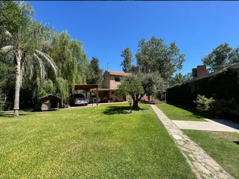 CASA EN VENTA FISHERTON , Piso No definido