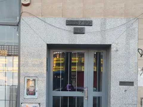 Excelente departamento de 2 ambientes en sexto piso con balcón y terraza