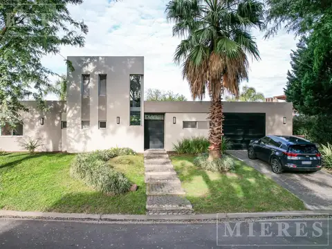 Casa en venta sobre lote Interno en Santa Clara, Villanueva.