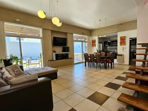 Manuel Mujica Lainez 3000