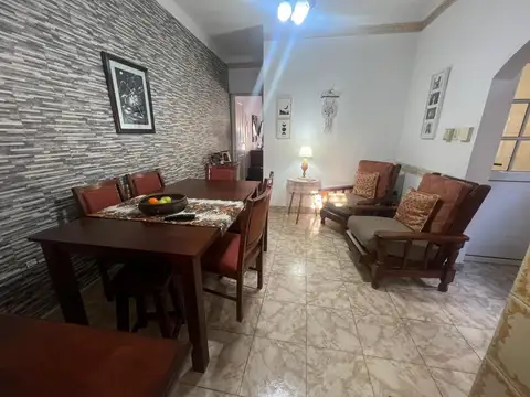 Depto Tipo Casa 3 ambientes con 2 baños
