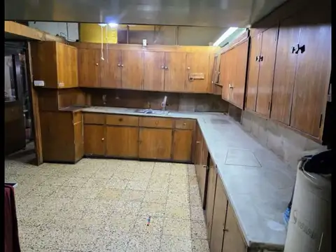 VENTA CASA 5 DORM CON LOCAL Y DEPOSITO DEAN FUNES