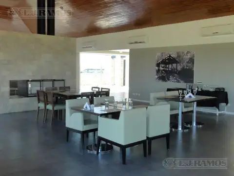 Av de los Lagos canton