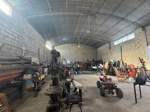 Galpon en Venta 14  mts Frente