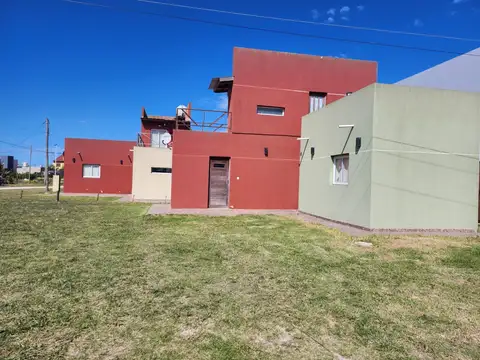 Duplex en venta - Camet Norte