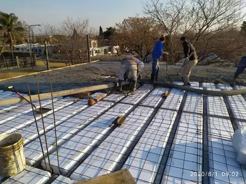 VENTA LOCALES COMERCIALES- OFICINAS DEPOSITO- IDEAL INSTITUC