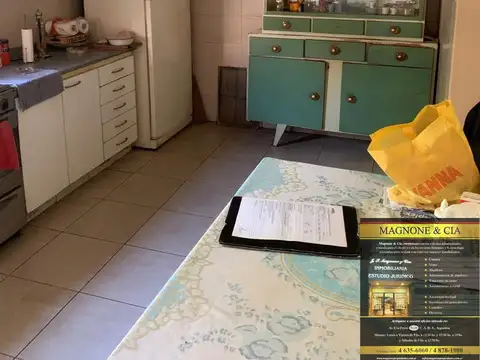 INVERTI EN FUTURO: Casa con local en el Corazon de Villa Celina