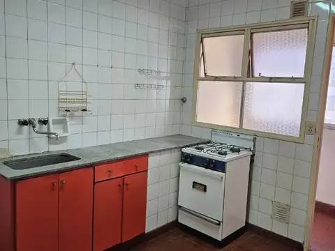 SE ALQUILA DPTO EN SAN CRISTOBAL