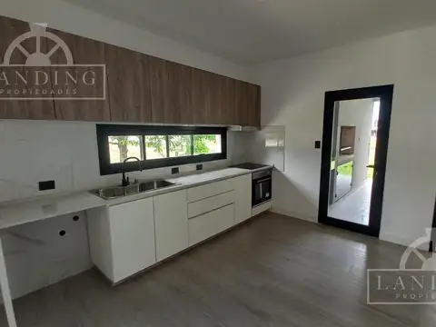 Casa 5 ambientes con 3 baños