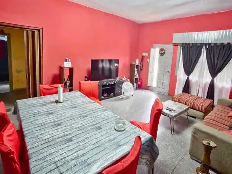 CASA 3 AMBIENTES - FONDO LIBRE - Villa Bosch