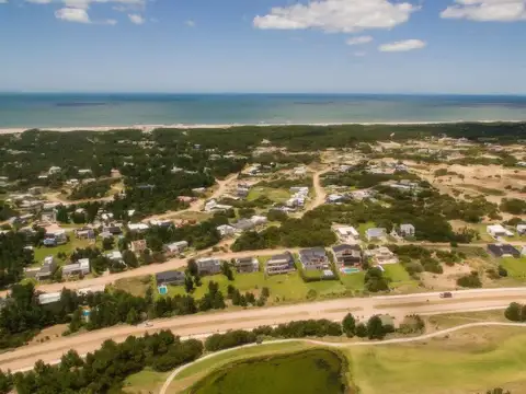 Terreno en venta - 1100Mts2 - Barrio Costa Esmeralda