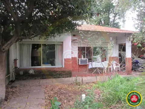 Venta - Chalet - Amplio Lotes - Permuta    ( Posibilidad de 2 propiedades )