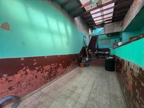 VENTA PH 4 AMB C COCHERA. AV. CASTAÑARES 1700. PARQUE CHACABUCO. CABA