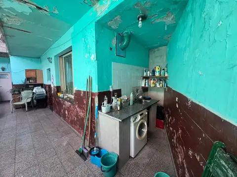 VENTA PH 4 AMB C COCHERA. AV. CASTAÑARES 1700. PARQUE CHACABUCO. CABA