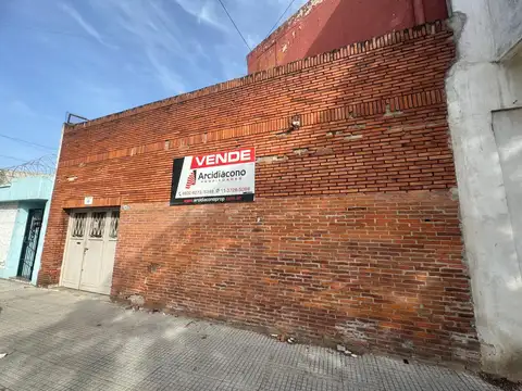 Depto Tipo Casa en Venta en Parque Chacabuco, USD 135.000