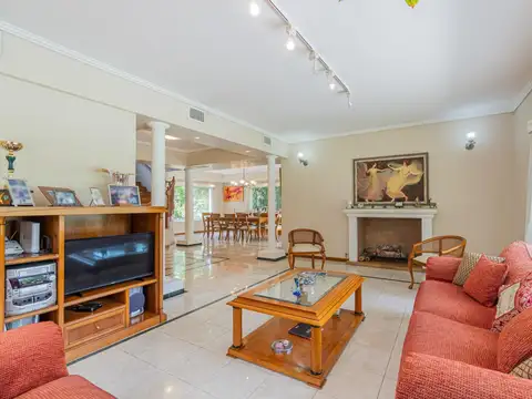 Casa en Venta con 1 cochera