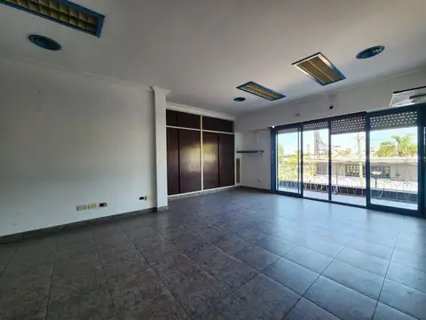 VENTA Local comercial con departamento u oficina