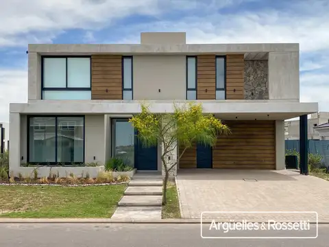 Avenida Arturo Ilia al 300