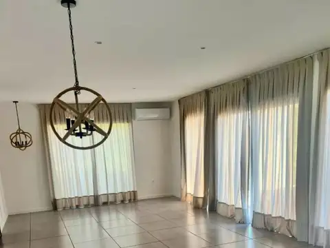 Casa en Venta en Canelones, USD 470.000