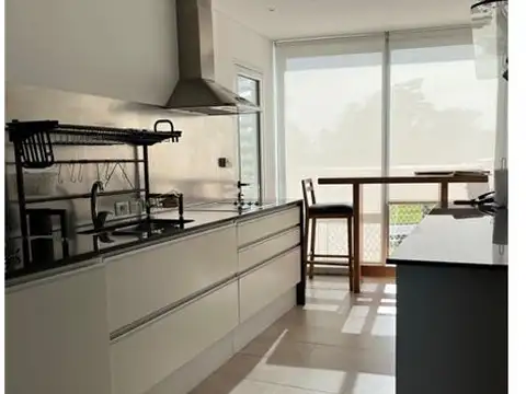 Departamento 4 ambientes con 3 baños