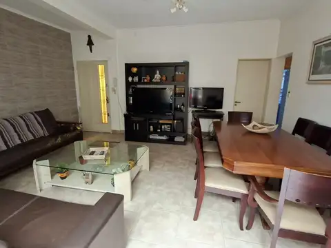 Depto Tipo Casa en Venta al Este