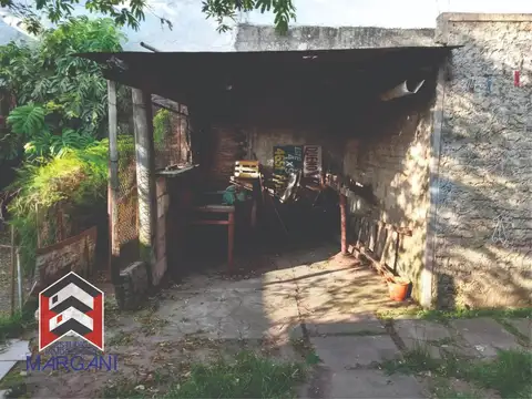 Excelente Local c/ Dependencia - OPORTUNIDAD UNICA S/ RUTA 4