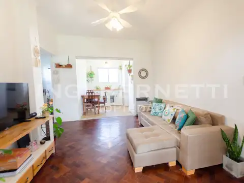 Manuel Álvarez Prado 2500, Piso 1