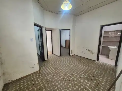 Casa 4 ambientes con 1 baño