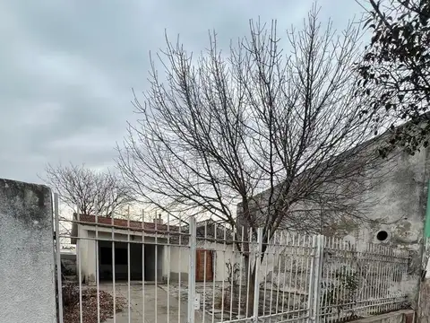 Casa a refaccionar en Lucio V. Mansilla N° 50