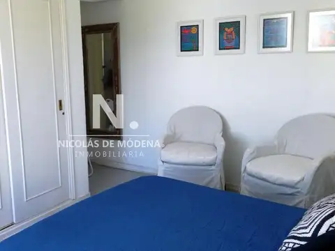 Apartamento en Primera linea, Playa mansa, 2 dormitorios *