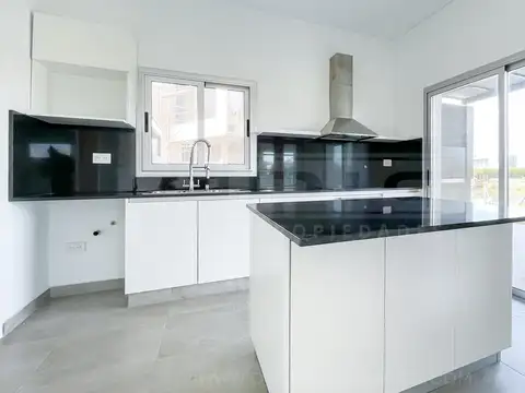 Casa 4 dormitorios Venta - El Canton - Islas