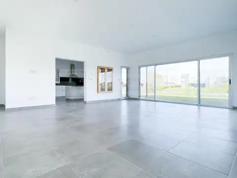 Casa en Venta en El Cantón - Barrio Islas, USD 360.000