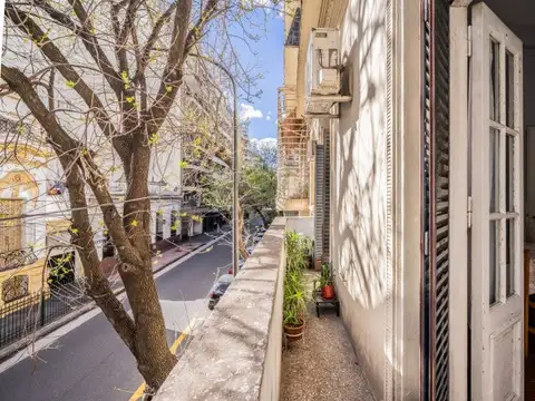 Depto Tipo Casa 4 ambientes con 2 baños