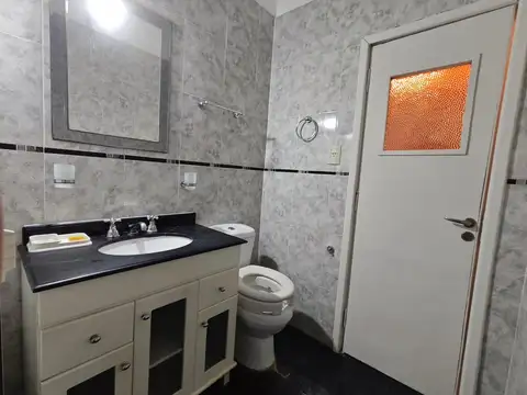 Depto Tipo Casa en Venta con 1 cocheras