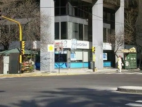 Oficina en Alquiler con 2 cocheras