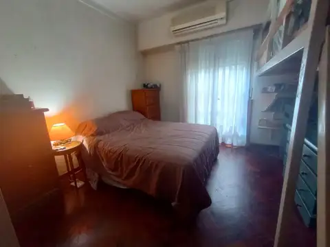 Depto Tipo Casa en Venta 60 años