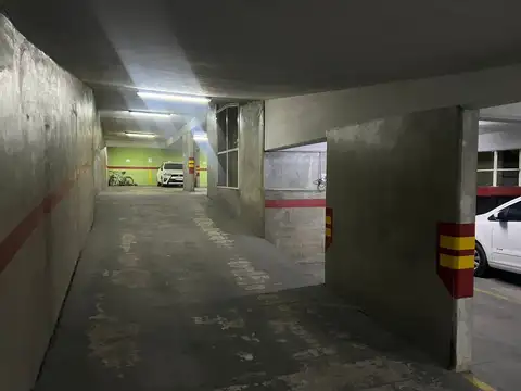 VENTA COCHERA ZONA RIO