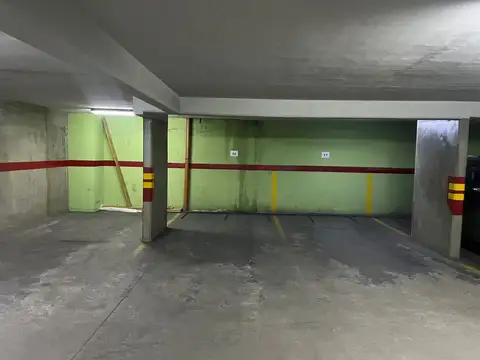 VENTA COCHERA ZONA RIO