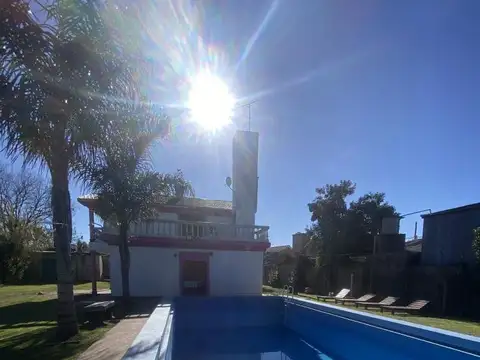 Quinta en Venta con 3 cocheras