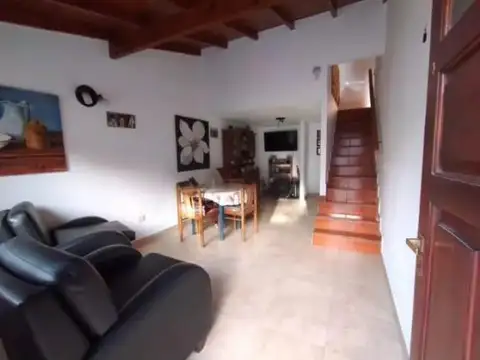 Casa en venta - 4 Dormitorios 2 Baños - Cochera - 140Mts2 - San Bernardo del Tuyú