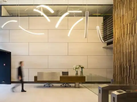 Av. Caseros 3039, Distrito Tecnológico, Parque Patricios