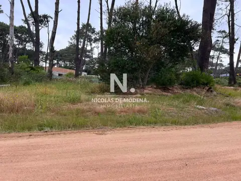 Vende terreno en Reserva Montoya.