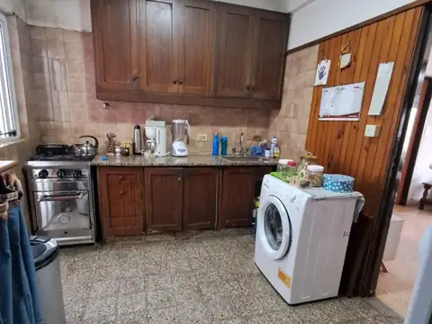 DEPARTAMENTO 3 AMB AL FRENTE CON BALCON.REF.836
