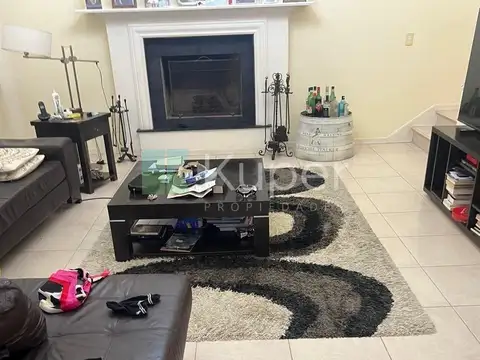 Casa 6 ambientes con 4 baños