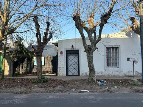 Casa estilo chorizo de adobe a reciclar en Hudson