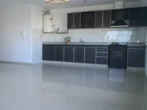 LUMINOSO DEPARTAMENTO DE 3 AMBIENTES EN ALQUILER