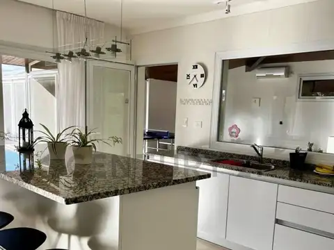 Casa en Venta en Coronel Brandsen, USD 320.000