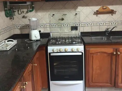 Casa 3 ambientes con 2 baños